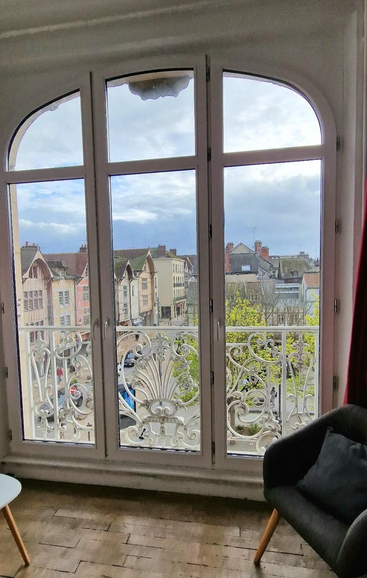 Au Coeur De Ville Troyes Ngoại thất bức ảnh